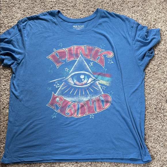 Women’s Graphic Tee Bundle size XXL - Picture 6 of 12